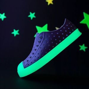 NWT NATIVE SHOES Jefferson Glow Child Victoria Blue/Glow Size C5